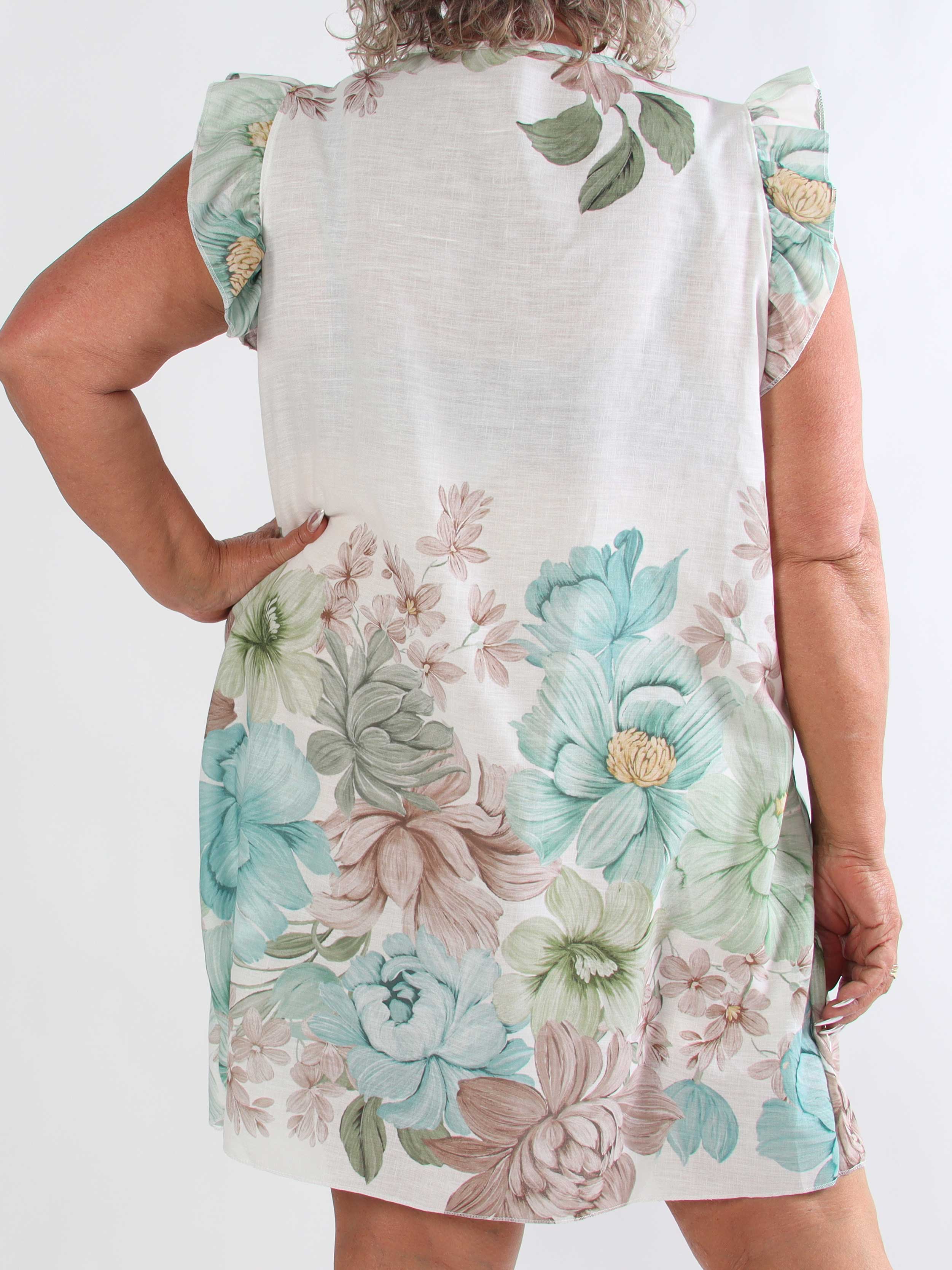 Shila - Plus size tunikakjole i en viskoseblanding med fine flæseærmer